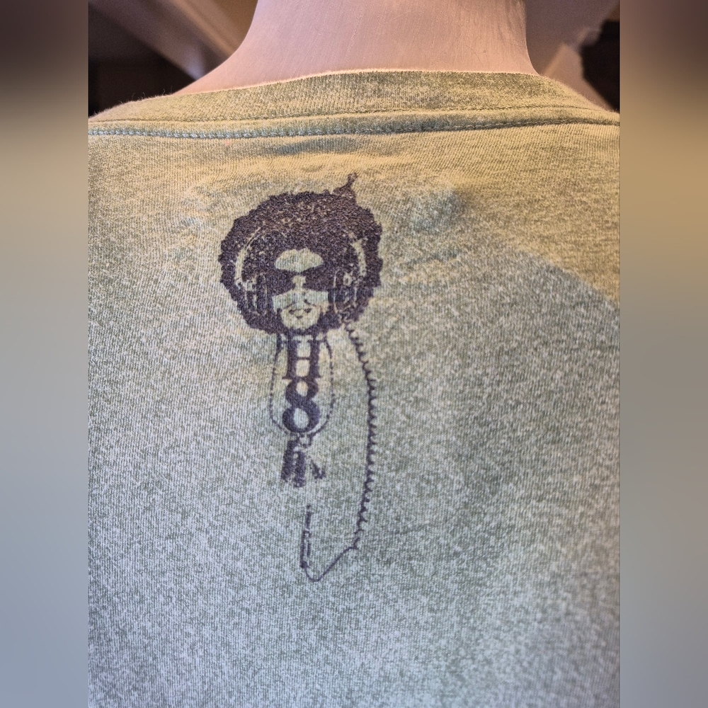 Hard 8 Vintage V-Neck T-Shirt - Picture 4 of 14